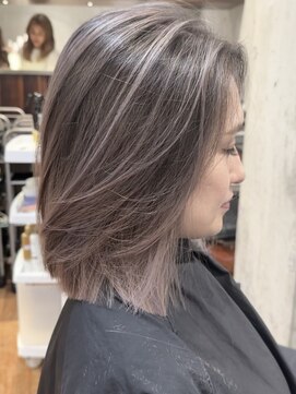 ヨロ 小岩(YOLO) ハイライトショートヘアダブルカラーイルミナカラーオージュア