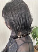 ラベンダーグレージュカラー 切りっぱなしボブ 顔周りレイヤー