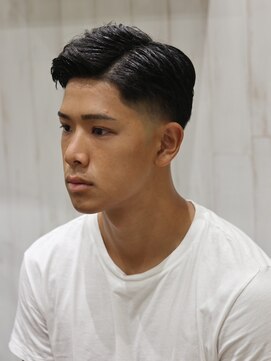 ヨシザワインク プレミアム 横浜 桜木町店(YOSHIZAWA Inc. PREMIUM) ワイルドテーパーフェードショートクラシックバーバー