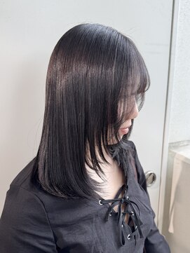 オッジバイケンジ(oggi by KENJE) レイヤーカット/暗髪カラー/ひふみ