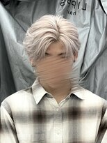 リップス 吉祥寺店 (LIPPS)&nbsp;ホワイトシルバーアッシュ毛流れセンターパート