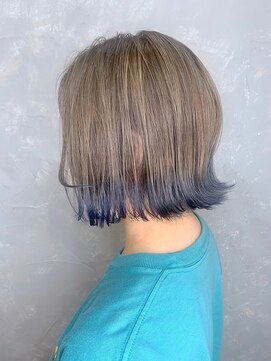 ラヴリア クルメ(LOVERIA KURUME) ≪LOVERIA KURUME/久留米≫裾カラー×外ハネボブ