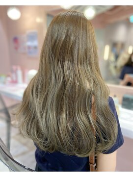 ラメール(MAISON LA MER) 《AYAKA》ブリーチなし☆オリーブグレージュカラー