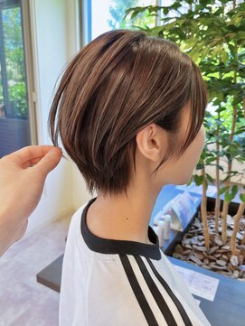 クアトロアネックス(QUATTRO annex) 大人ショートボブ×グレーハイライト