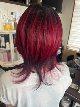 ヘアー リードレス(hair Re:dress) 大人可愛いウルフカット☆レッド×ブラックカラー