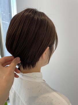 モイブラン(moi Blanc) 耳掛けスッキリショート☆