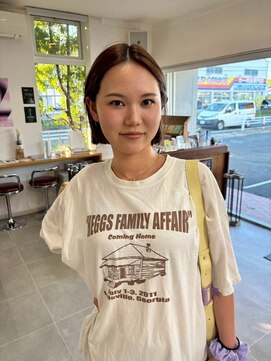 O 切りっぱなしボブ大人可愛いセンターパートチョコレートブラウン