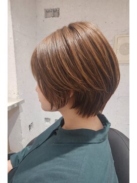 エイト 福岡天神店(EIGHT fukuoka) 大人可愛い丸みショート