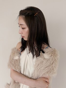 ディー(DEE) olive brown