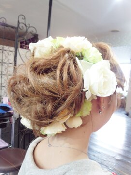 ギミック ヘア ファクトリー(gimmick hair factory) 生花アップ