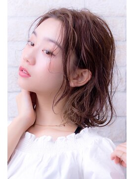 ヘアーアートシフォン 池袋西口店(Hair art chiffon) ミディアムヘアデザインカラーシルキーベージュ