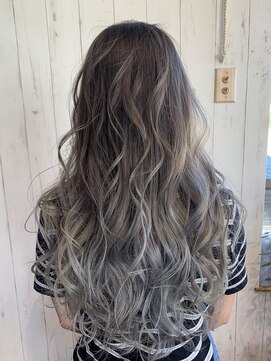 ウミマチ(umi machi) umi machiグラデーションアッシュ