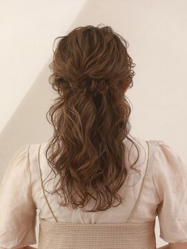 オーブ ヘアー ルナ 彦根店(AUBE HAIR luna) 【AUBE HAIR】サイド編み込みハーフアップ