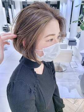 ステア ケース(stair case) 大人かわいいハイライトショートボブハンサムショート前髪なし