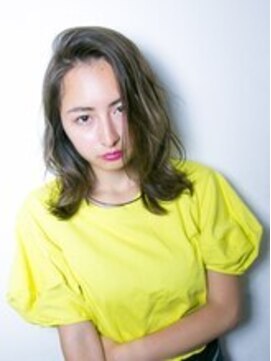 リリアン 青山(relian) かきあげるバングでクールに！
