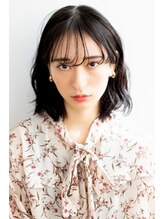 オシャレを楽しむ大人女性にオススメ☆オフィスでも浮かない透明感カラーやナチュラルハイライト