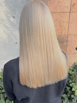 エニフォーイーストハム(Eni for eastham) ムラ無しハニーブロンド/切りっぱなしミディアム