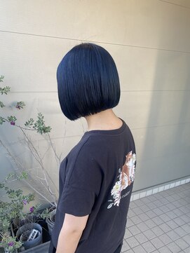 イースタイル 志都呂店(e-style com’s hair) ネイビー ぱつっとボブ#恒吉