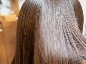 ラル ヘアー(LLULL hair)の写真/《サラ艶×ダメージ×持続》周りが気付いてくれる本格トリートメント◇思わず触れたくなる柔らかい質感に*