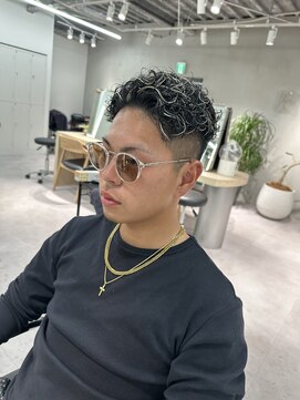 スイ 松戸(SUI) ハイライトパーマ