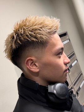 ミリオンバックス 神田店(Million Bucks) スパイキーショート/スペインカール<理容室>[メンズ/床屋/神田]