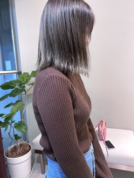 イリ(Ili) オリーブグレージュ