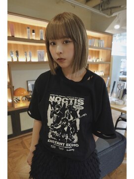 ロスタークラス(ROSTAR class) ボブとベージュ