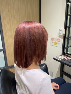 ニール(Neale.) ボブ×ピンクベージュ11.9デザインカラー