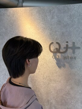 オージェイプラス(OJ+) 毛流れセンターパート