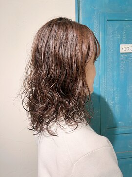 大人カジュアルふんわりパーマ