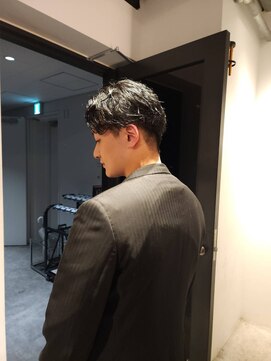 ブロック ジャポン(bloc japon) 癖毛を活かした前下がりのショートスタイル