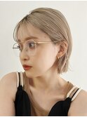 顔周りレイヤーカットグレージュカラーくびれボブベージュカラー