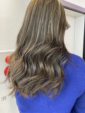 ゲーム 原宿店(GAME) ダブルカラー/ケアブリーチ/ミルクティーベージュ/ウルフ/原宿