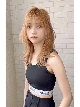 アルマモモ(Alma momo) 外ハネレイヤー セミロング