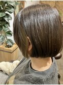 あごボブ×ベージュインナーカラー