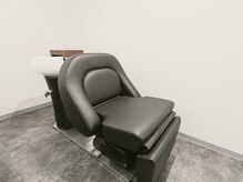 個室のシャンプー台とマーブ導入で髪と頭皮を健康に。 