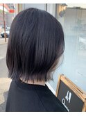 ダークグレー×ベージュピアスカラー