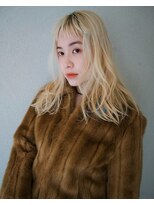 シアン(SYAN) ハイトーンベージュカラー×オン眉