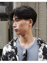 ゾーイボーイズ(ZOEY BOYZ)&nbsp;メンズリバースセンターパートソフトフェードニュアンスパーマ