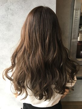 ヘアサロンM 新宿 とろみグレージュカラー