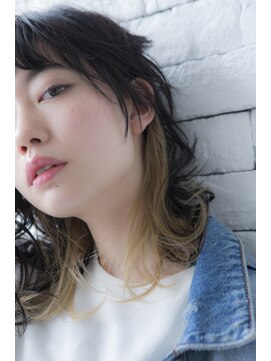 ミエル ヘア 新宿(miel hair) 【mielhair新宿】インナーカラーでおしゃれミディ