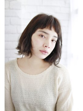 トランクイル サフリック(TRAN9UIL safric) 20代・30代・40代　モードに切り込み・ざっくりボブ #349