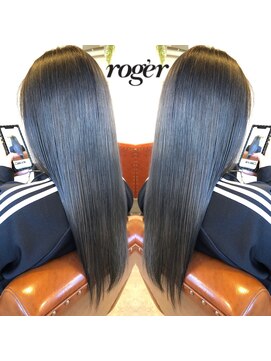 ロジャー(roger) ブリーチ5回毛をシルバーにするために、わざわざ福山から来たよ