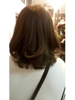 オッジ ヘアー ジャッロ(Oggi Hair giallo)&nbsp;巻髪透明感仕上げ
