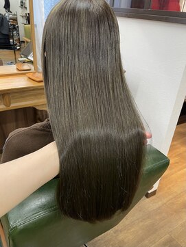 アンダーバーホワイトモデ 河内長野(_WHITE mode) ◎20代30代40代ブリーチなしオリーブグレージュくびれミディ