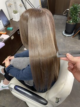 ムーブ(Moob) 落ち着き感のある透明感グレージュカラー【別府】