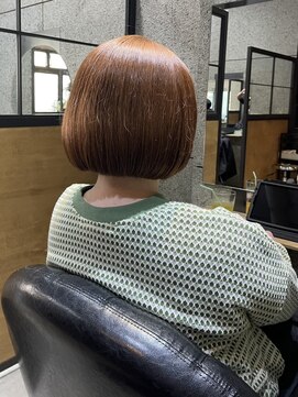 リンダテーラ(Linda tela) 【札幌白石】ミニボブ/オレンジ/艶カラー/まとまるボブ/ショート