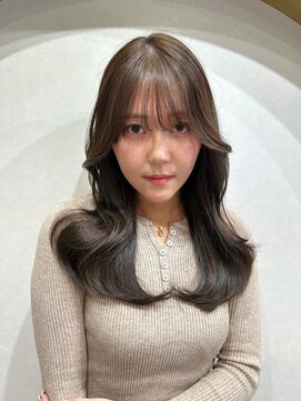 ミラ(MIRA) ブリーチ無しカラー／オリーブベージュ/顔まわりカット