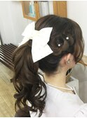 可愛い編み込みのポニーテール
