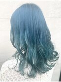 エメラルドグリーンカラー